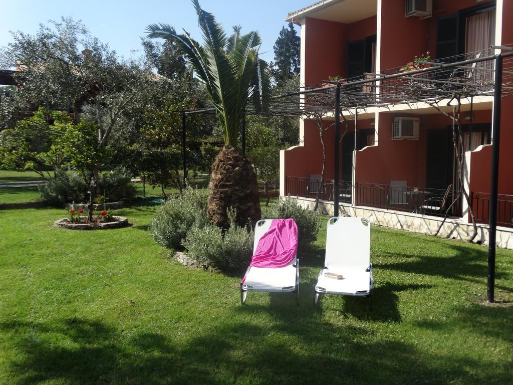 Dassia Beach Pension Екстер'єр фото